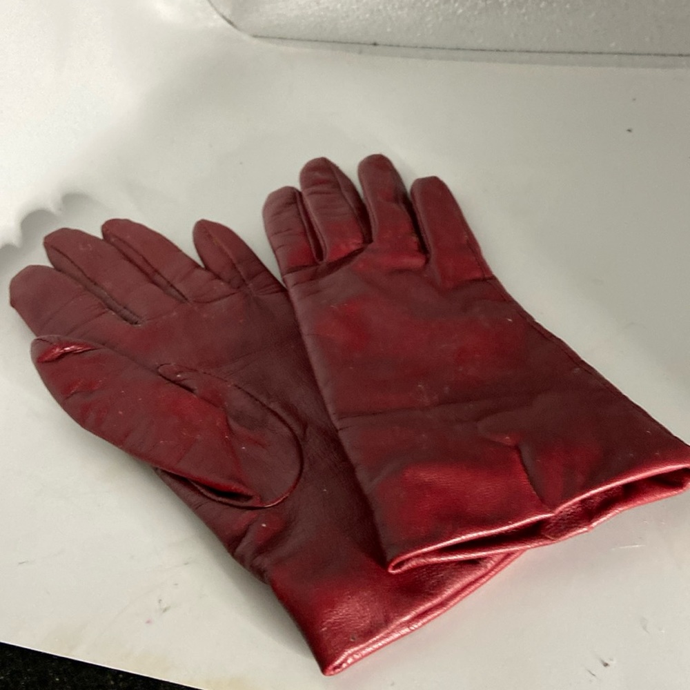 Leather gloves size 7 with cashmere knit lining NWOT